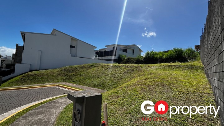 Venta de Lote en Condominio - Curridabat